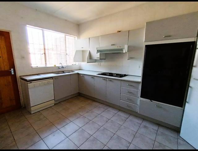 3 BEDROOM PROPERTY TO RENT IN SYMHURST